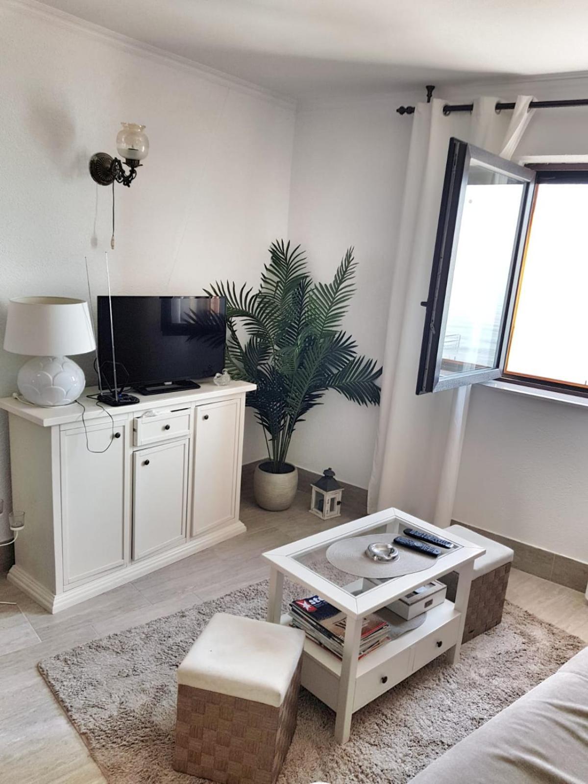 Beachfront House Sea La Vie คาชเตลา ภายนอก รูปภาพ